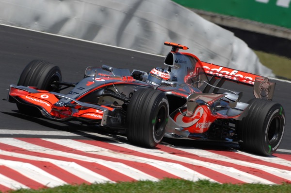 alonso_mclaren_2007_2_d