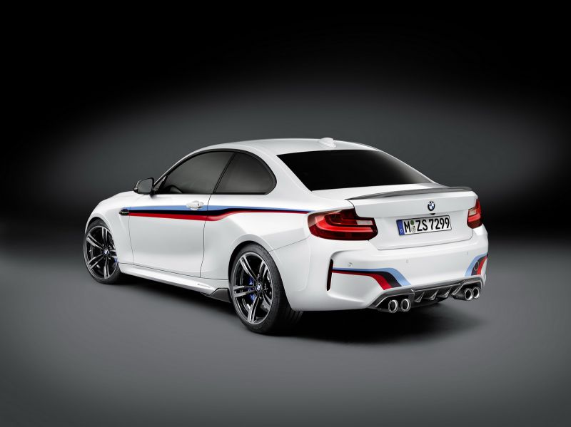 bmwm2coupemperformance01