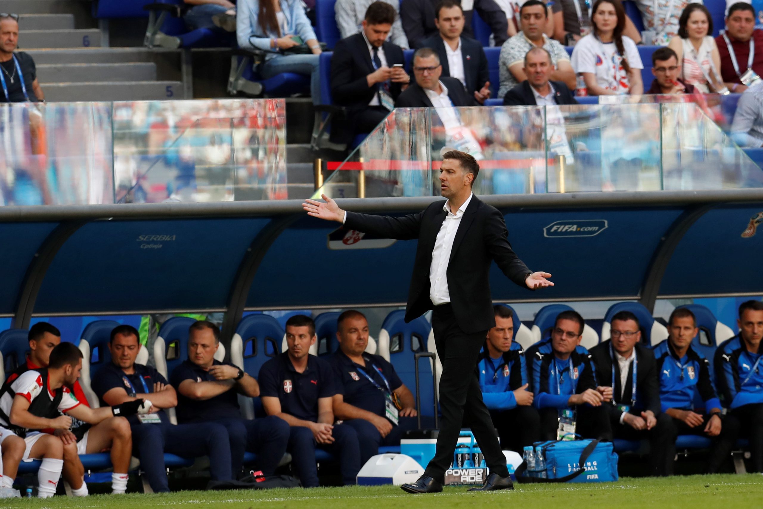 menesztettek az ellenfel szovetsegi kapitanyat scaled