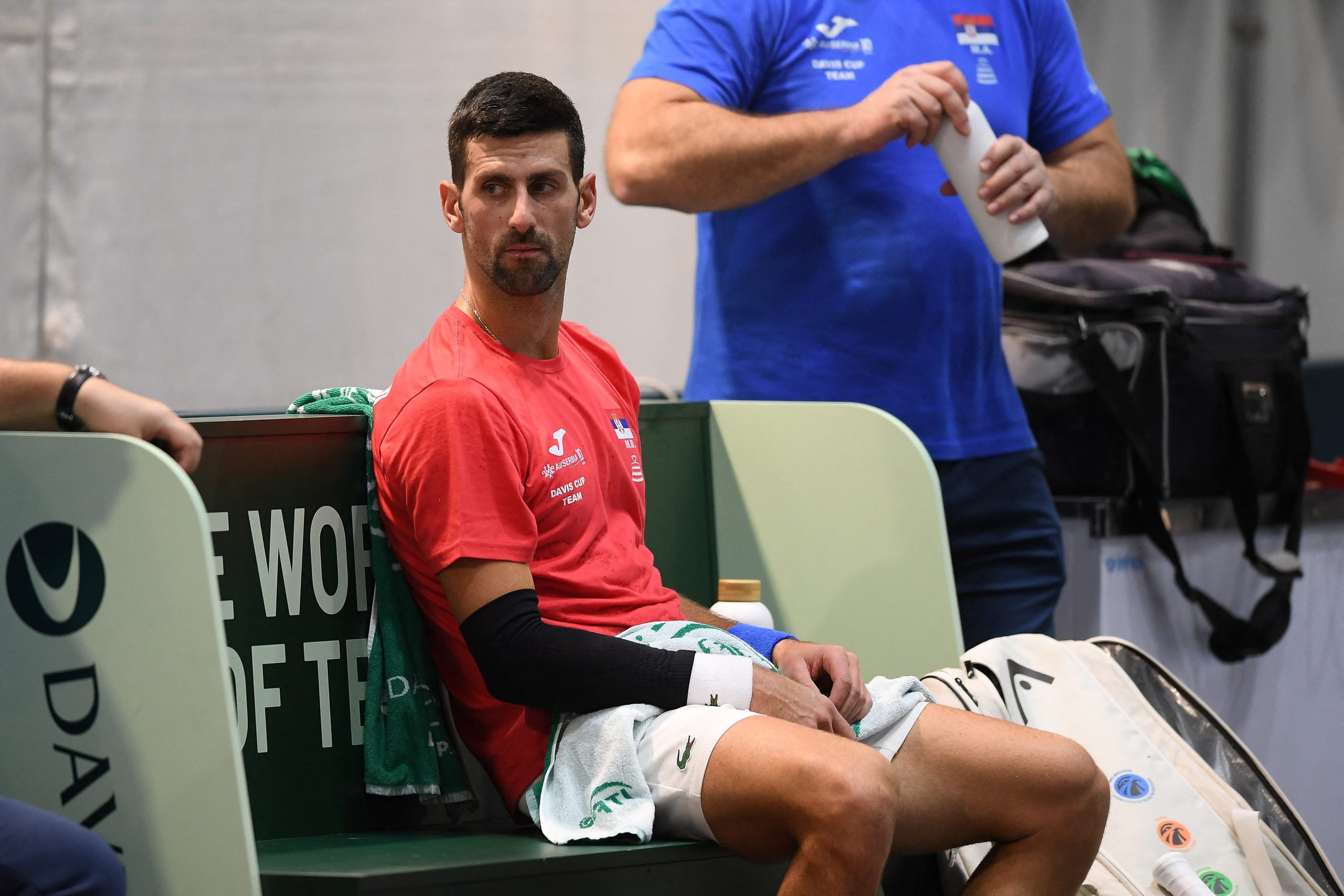 pofa be kozolte djokovic a brit drukkerekkel scaled