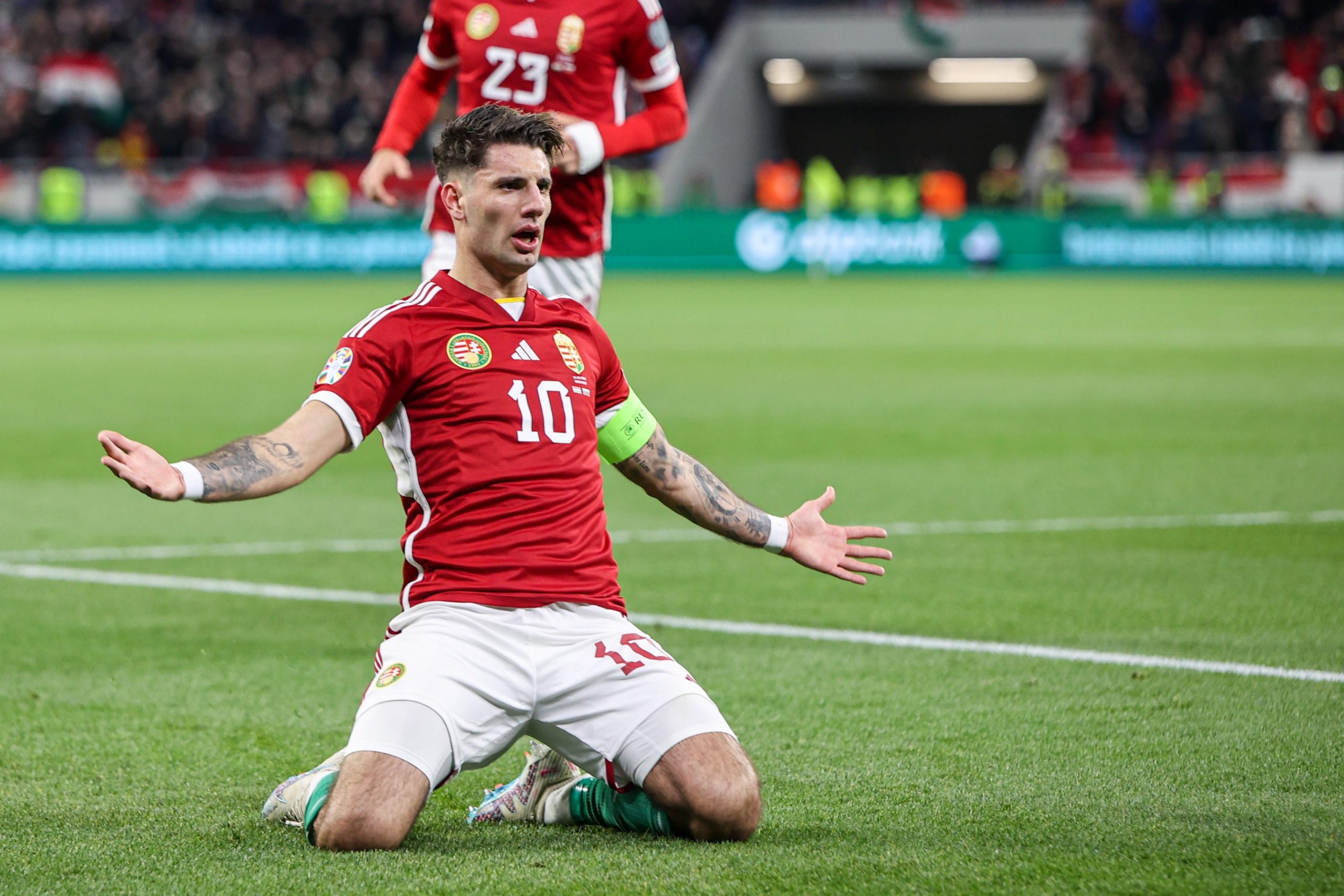 szoboszlai dominik elszolta magat gecsek fanni utan vele tolti legtobb idejet a liverpool aranylabu focistaja video scaled