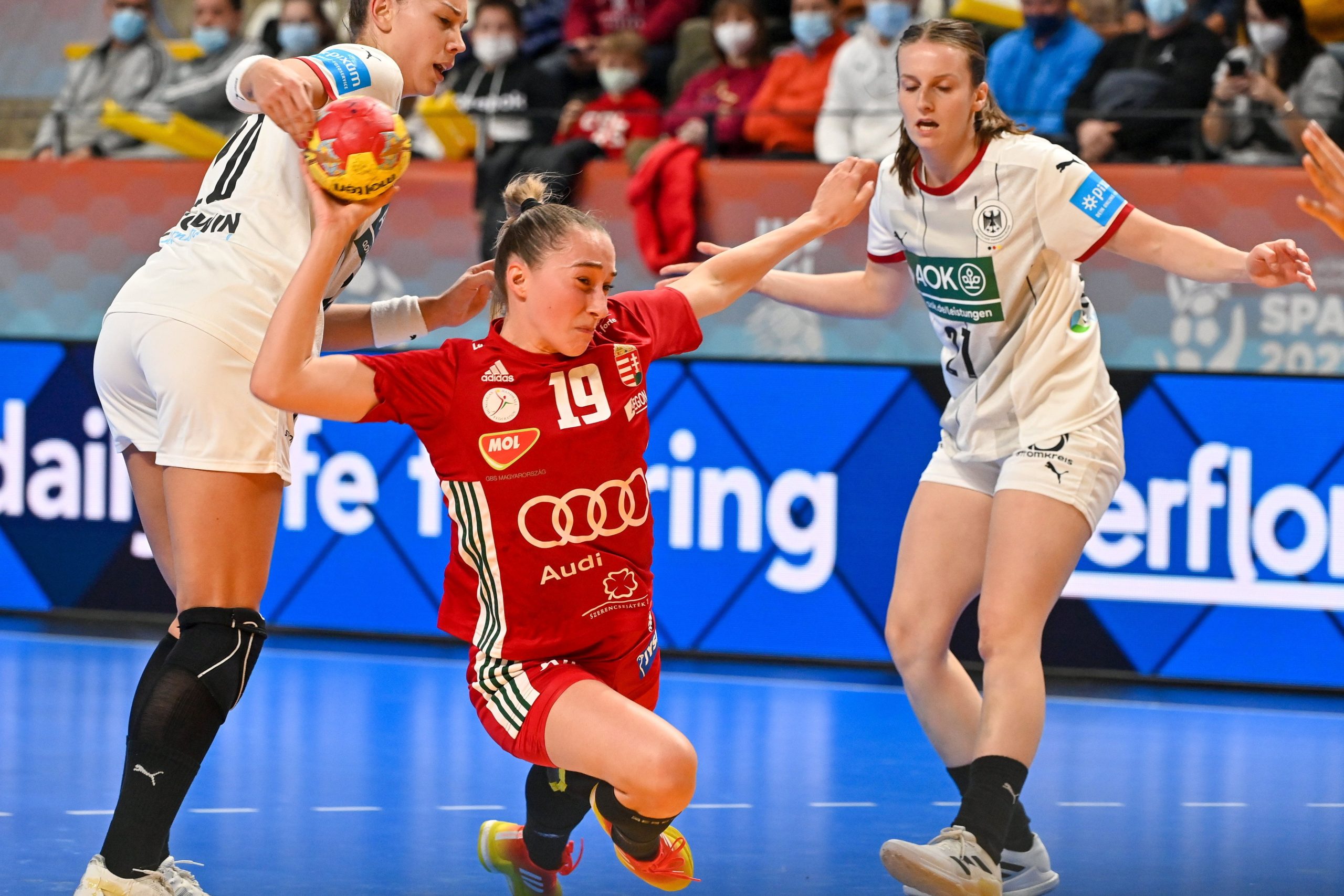 noi kezilabda vb marton greta nagy hostettet hajtottunk vegre scaled