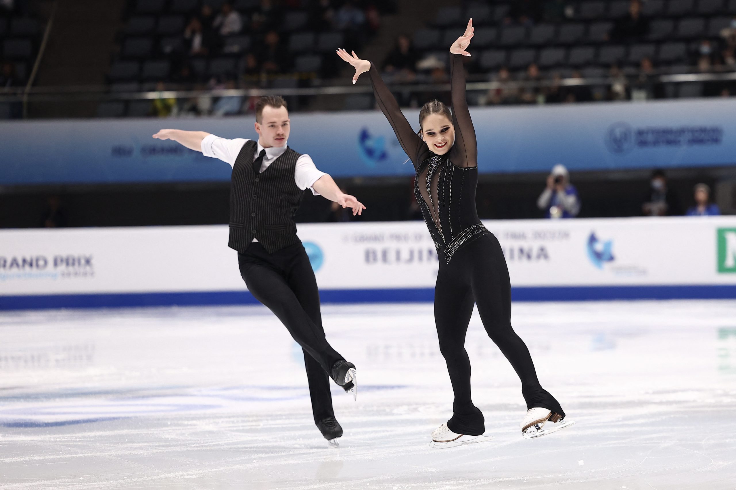 magyar eremesely parosban a mukorcsolya eb n scaled