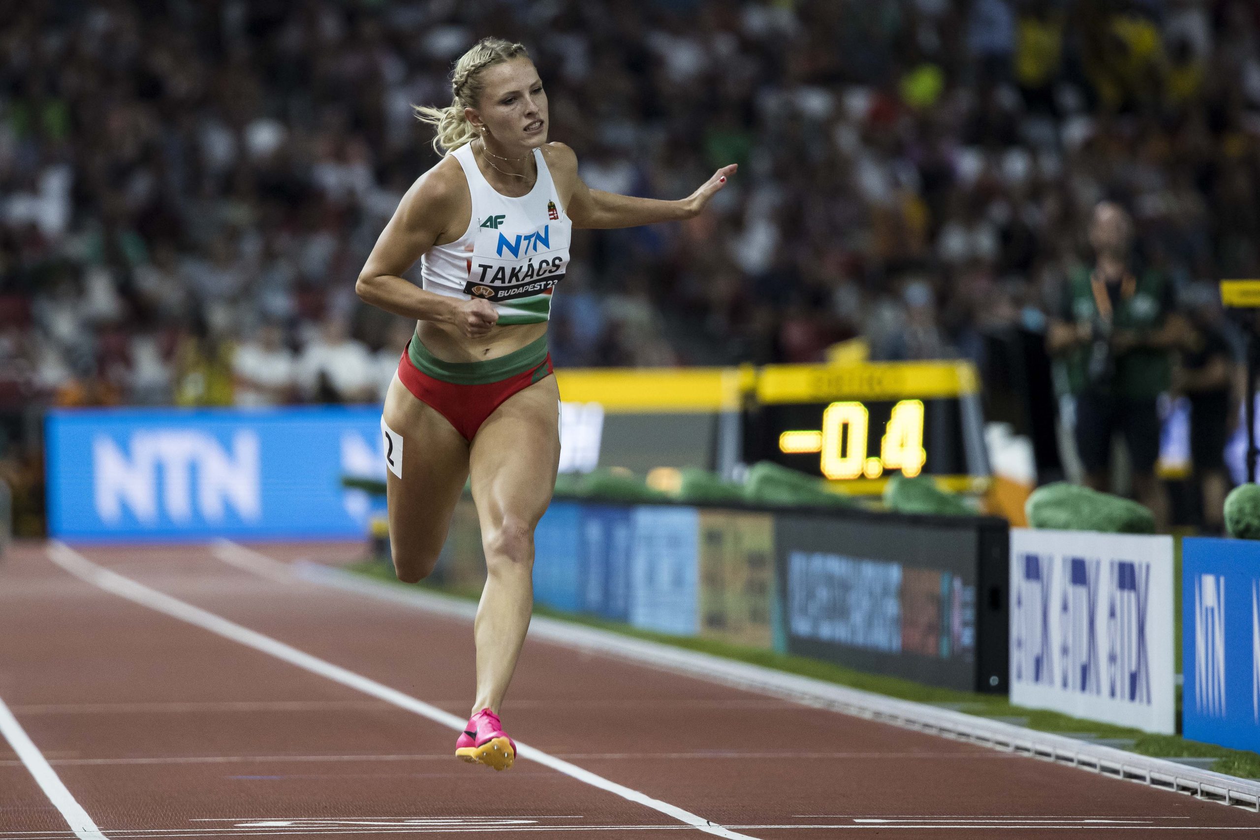Takács Boglárka megdöntötte a 60 méteres síkfutás 3 évtizedes országos csúcsát 1 takacs boglarka megdontotte a 60 meteres sikfutas 3 evtizedes orszagos csucsat scaled