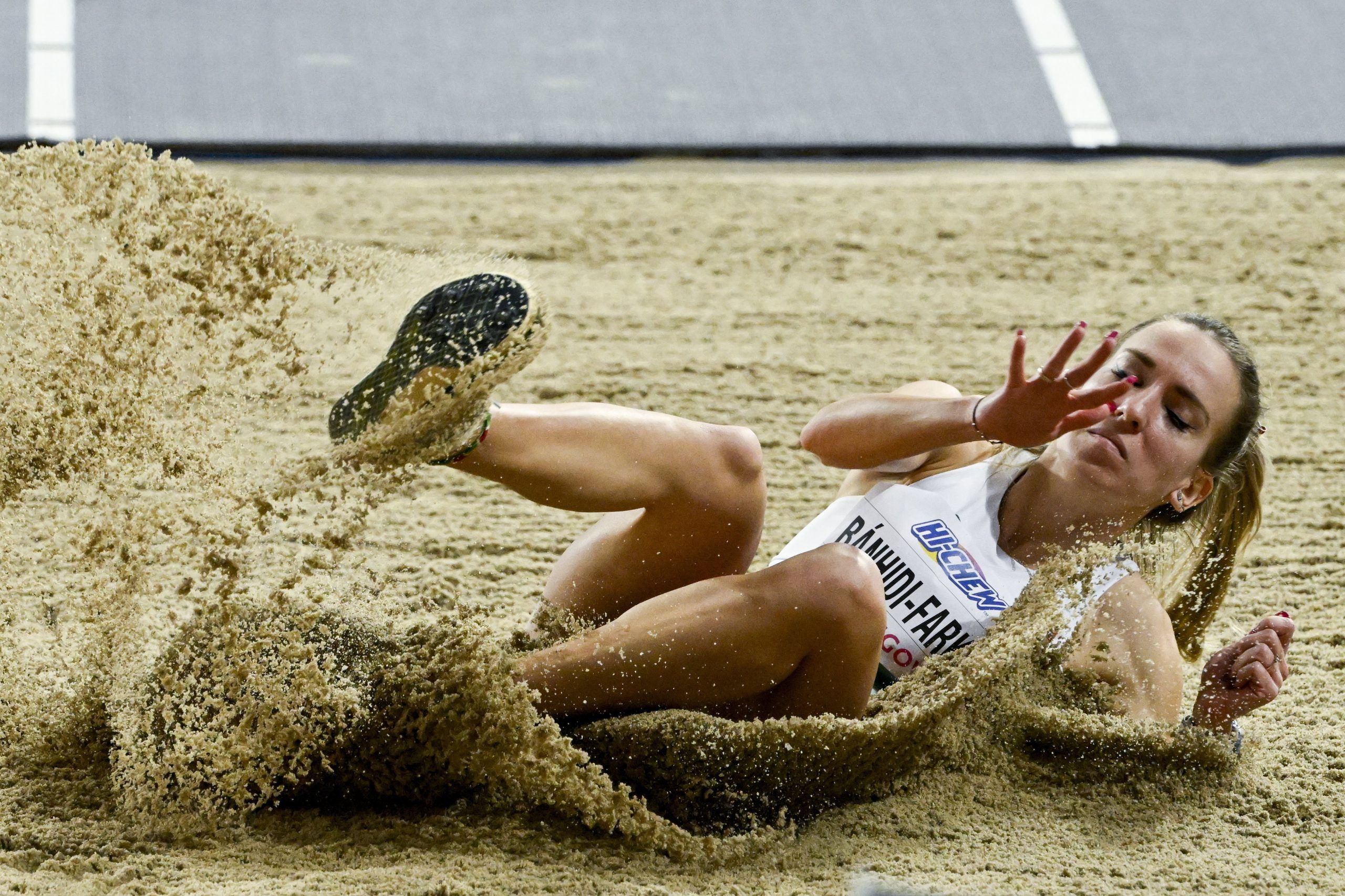 fedett palyas atletikai vb a magyarok nem jutottak dontobe noi tavolugrasban scaled