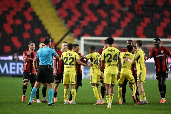 Játékosok is érintettek lehetnek a török fogadási botrányban