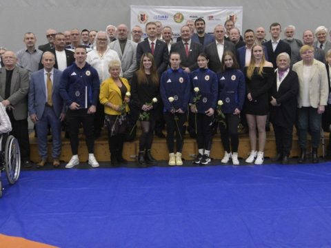 a 114 eves csepel sc t koszontottek