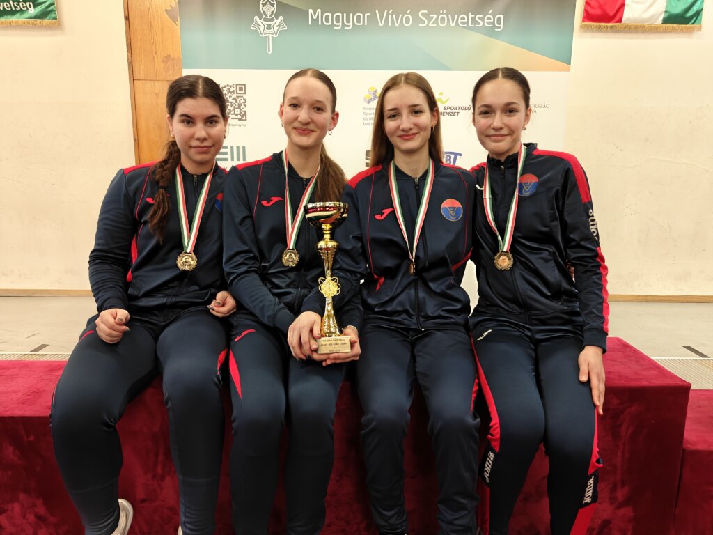 a tfse es a vasas a kadet kardbajnok