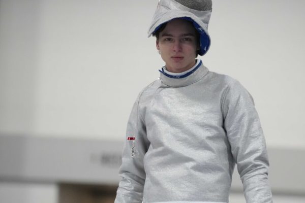 kiki aron es benedek a fotablas a kard vk n