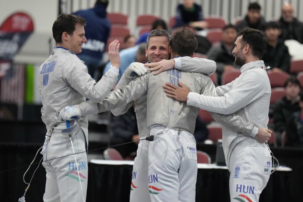 otodik helyezesek kardcsapatban