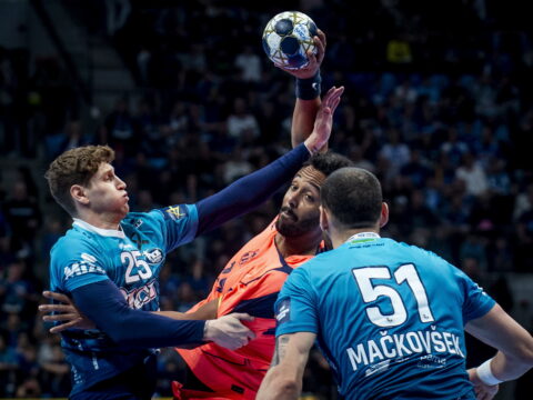 a barcelona siman legyozte a szegedet