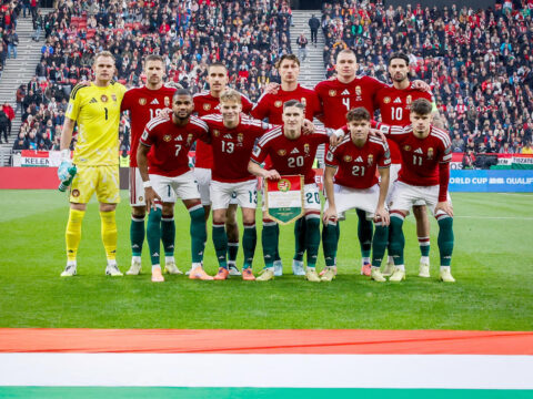az elso kalapbol varja ellenfeleit a magyar valogatott