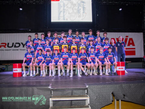 bemutatkozott a quick step szatelit csapataban szilasi daniel