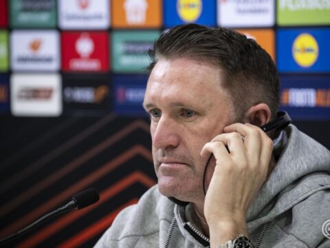 keane ugyanaz a mentalitas kell csutortokon mint egy hete