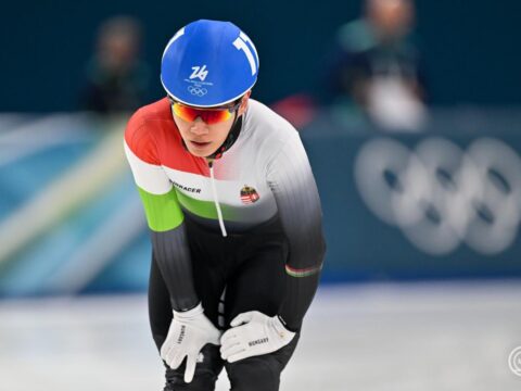 ket holland aranyerem a gyorskorcsolyazok tomegrajtos versenyeben