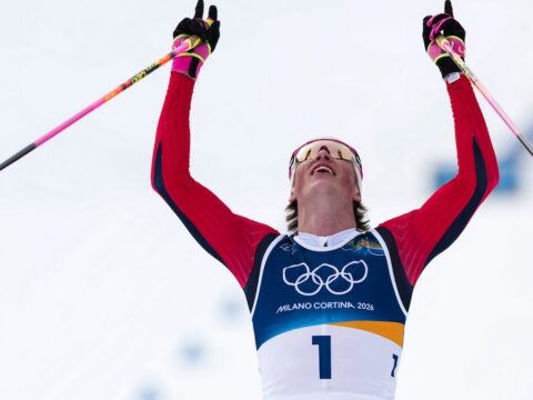 konya 44 buki 54 az 50 kilometeres sifutasban klaebo tokeletes teljesitmenye