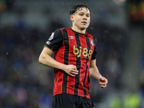 liverpoolban forditott a bournemouth toth alex kezdokent lepett palyara