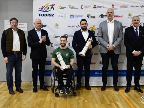 Mini bajnoksággal ünnepelték a Magyar Parasport Napját, Gombos Dániel az év edzője mini bajnoksaggal unnepeltek a magyar parasport napjat gombos daniel az ev edzoje