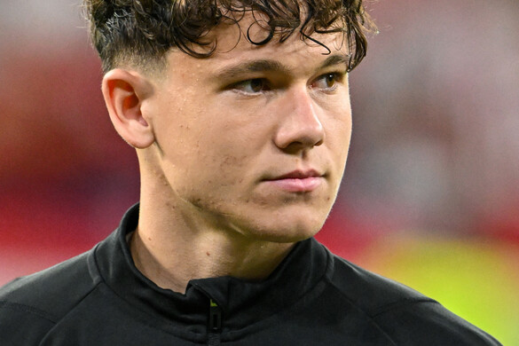 Tóth Alex: Kivárom a soromat