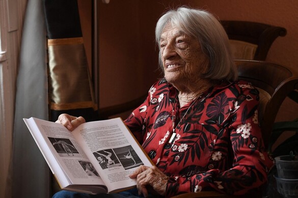 Felavatták Keleti Ágnes szobrát Budapest belvárosában