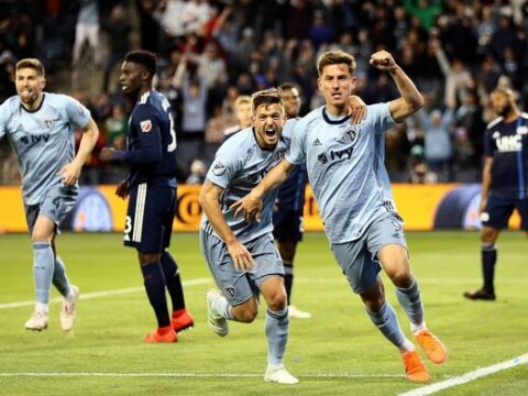 Visszavonul Németh Krisztián 37-szeres válogatott labdarúgó Visszavonul Németh Krisztián 37-szeres válogatott labdarúgó