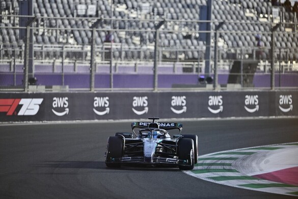 Két futam eshet ki az F1-naptárból a közel-keleti konfliktus miatt Két futam eshet ki az F1-naptárból a közel-keleti konfliktus miatt