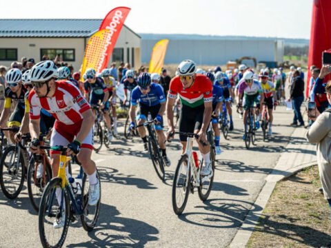 Ilyen volt a szezonnyitó 6. IPARK Kupa