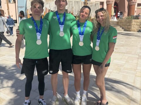 Világkupa-ezüstérem, 20 éves korátlaggal