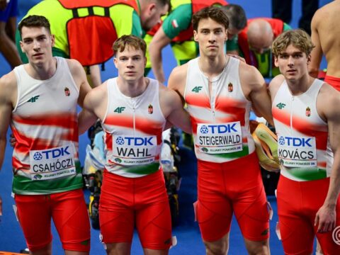 Hatodik a férfi 4×400 méteres váltó hatodik a ferfi 4x400 meteres valto