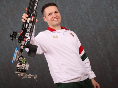 peni istvan otodik denes eszter hetedik