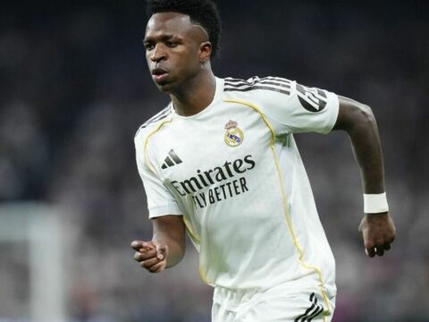 vinicius a majom egyszerre aldozat es provokator