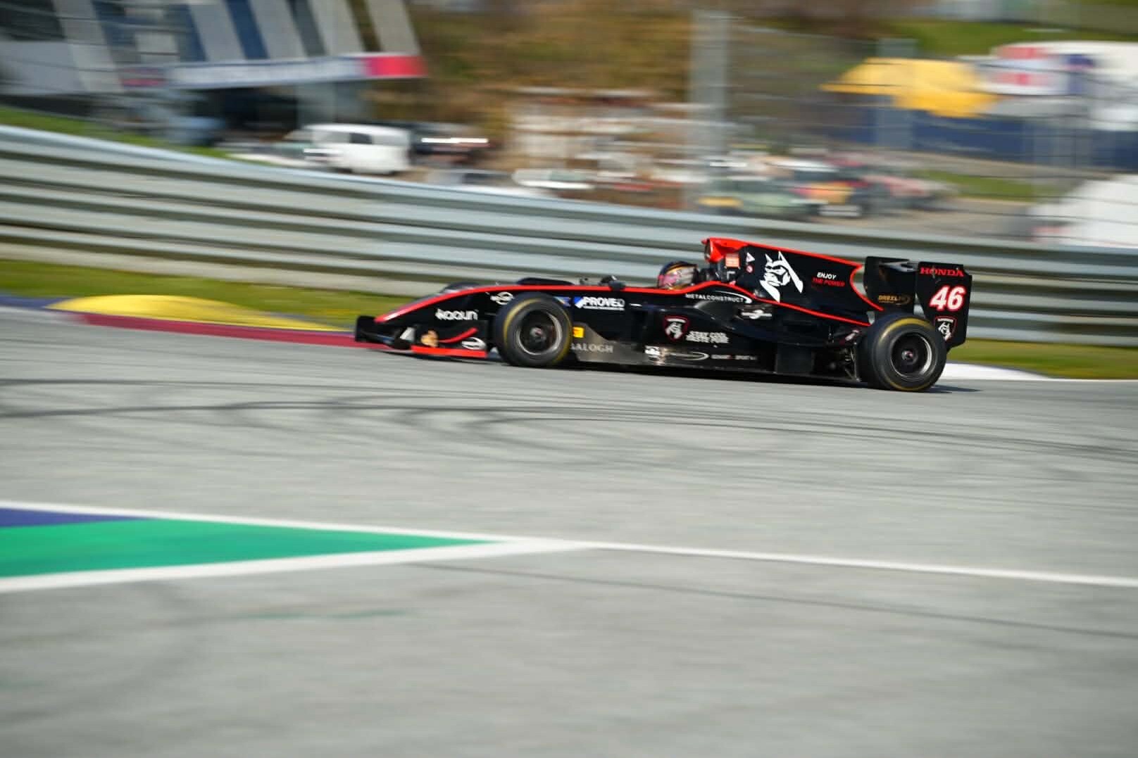 Az autóversenyzés olyan, mint a biciklizés?