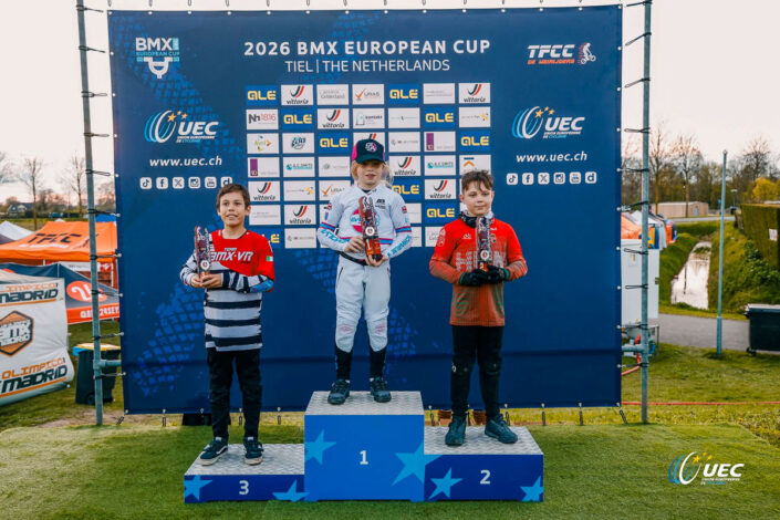 Dupla dobogó és döntős szereplések Tielben