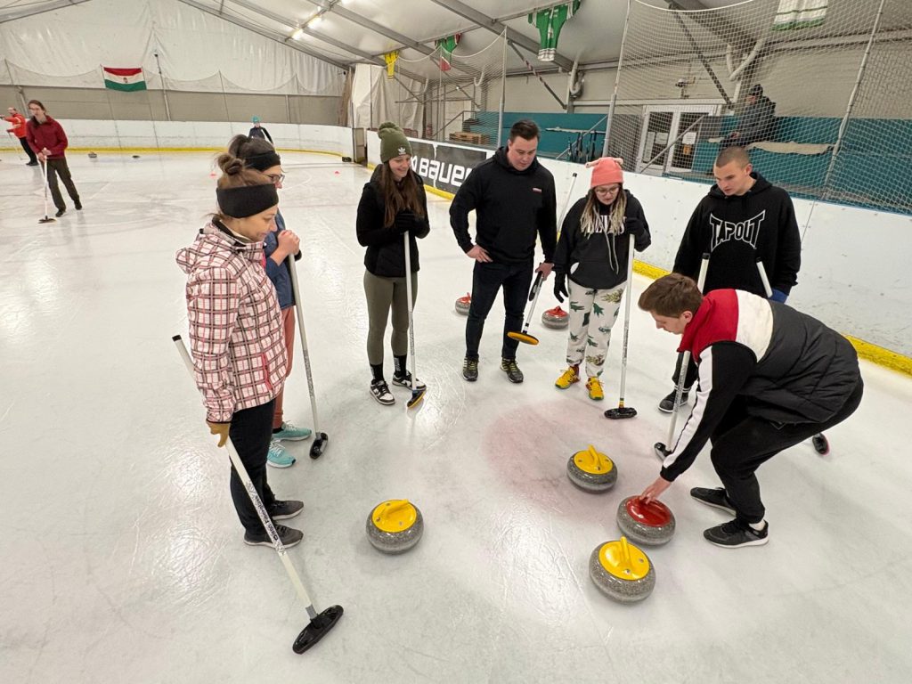 Magyar Curling Napja – országos programsorozattal ünnepelt a sportág