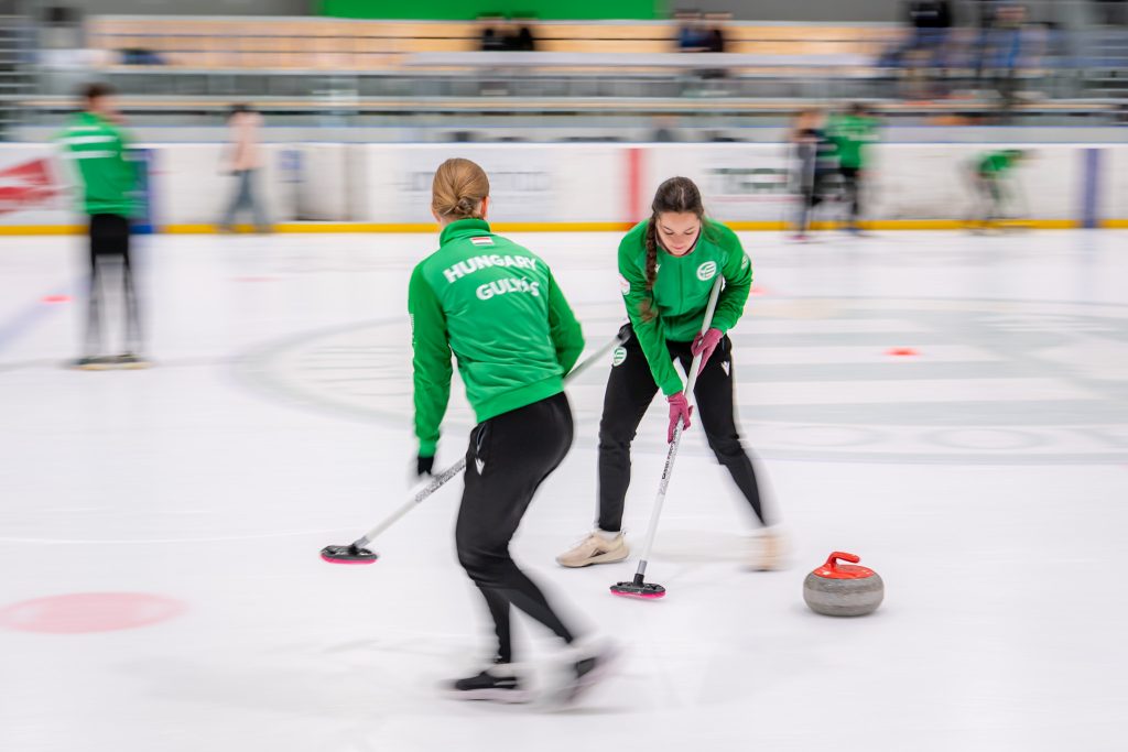 Rekordlétszám és kiélezett küzdelmek a 2026-os Curling MEFOB-on Győrben