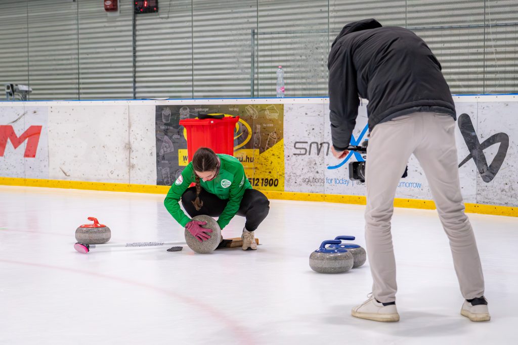 Rekordlétszám és kiélezett küzdelmek a 2026-os Curling MEFOB-on Győrben