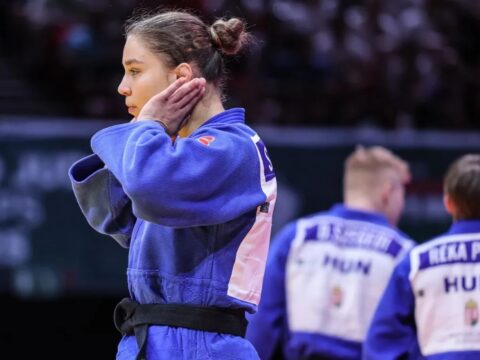 a cselgancs valogatott egy eremert utazik tbiliszibe