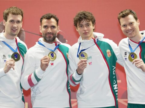 bronzermes a ferfi kardcsapat padovaban