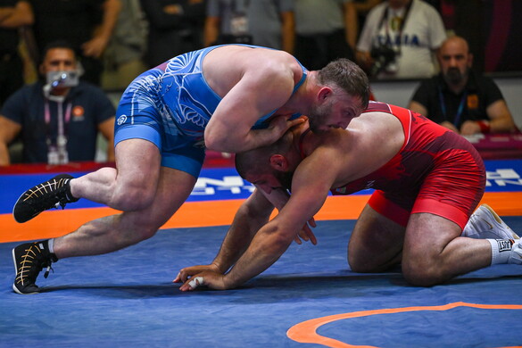 Bajcajevnek nem volt esélye a címvédő ellen a döntőben