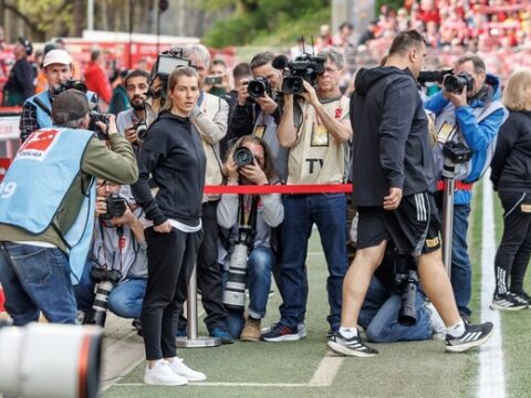 Folyamatosan támadják a Bundesliga első női edzőjét