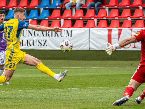 Nem lassít a Kassa!