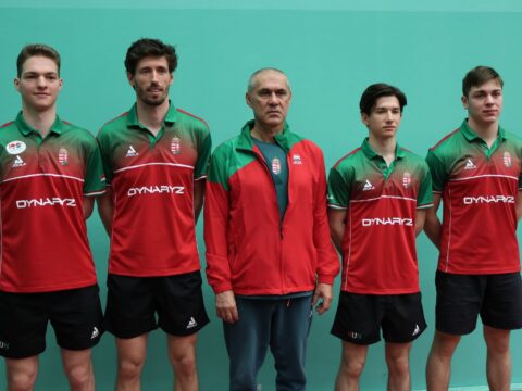 mindket magyar valogatott gyozelemmel kezdett az asztalitenisz csapat vilagbajnoksagon