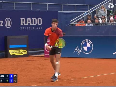 sotetedes miatt felbeszakadt marozsan es cicipasz merkozese munchenben