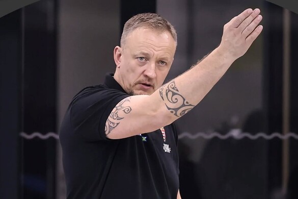 A házigazda görögök legyőzésével kezdtek a magyarok