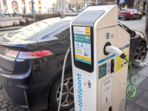 Fordulópont előtt áll az elektromos autózás Magyarországon