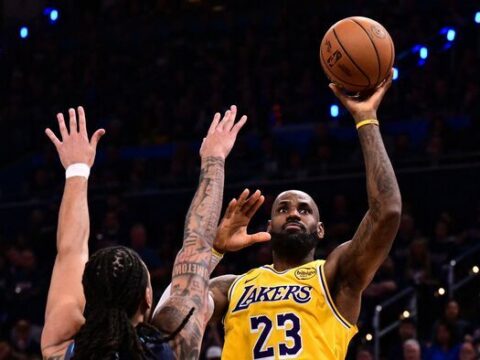 doncic versenyt fut az idovel lebron james sem arul zsakbamacskat
