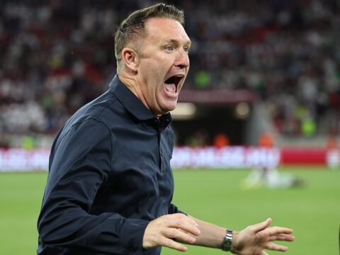 keane ennyi embert talan angliaban latni a donton