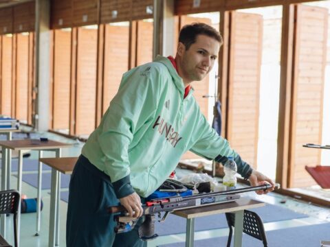 Péni István ezüst-, Nagybányai-Nagy Anna bronzérmes 50 méter fekvőben peni istvan ezust nagybanyai nagy anna bronzermes 50 meter fekvoben