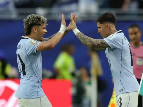 Szaúd-Arábia pontot szerzett a kétszeres győztes Uruguay ellen Szaúd-Arábia pontot szerzett a kétszeres győztes Uruguay ellen