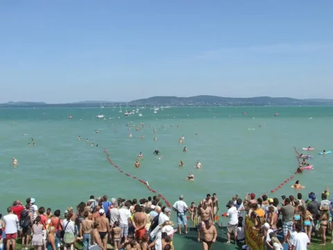 Szombaton rendezik meg a 44. Lidl Balaton-átúszást